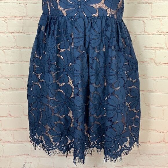 StyleStalker lace sleeveless halter mini dress/ skater dress - Picture 11 of 16